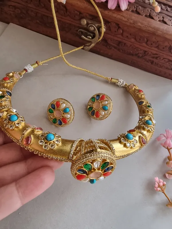 RADHA_NAVRATAN__GOLD_PLATED_NACKLACE_SET_WITH_EARRINGS