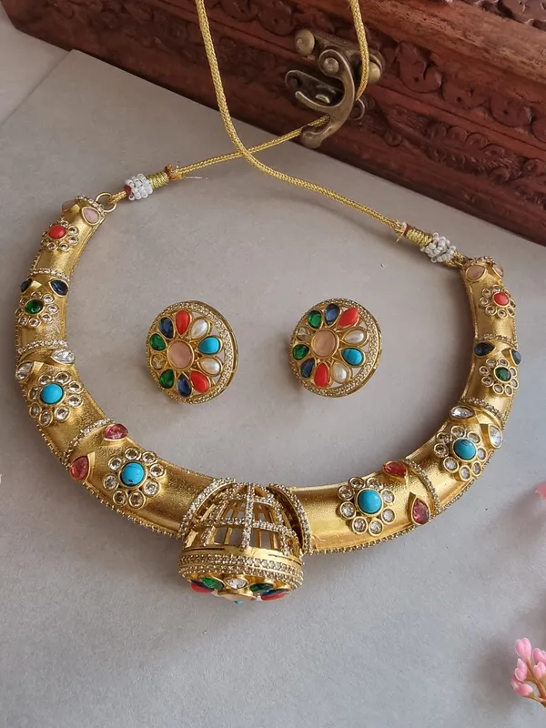 RADHA_NAVRATAN__GOLD_PLATED_NACKLACE_SET_WITH_EARRINGS