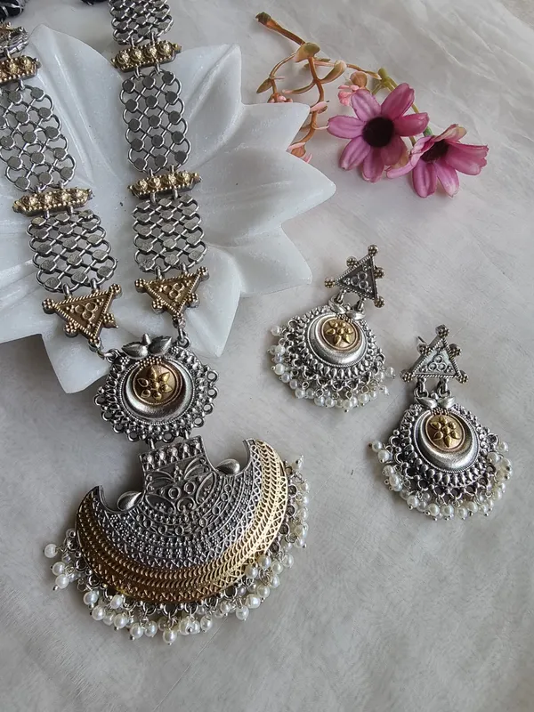 DARPAN_LONG_DUALTONE_BRASS_NECKLACE_SRT_WITH_EARRINGS