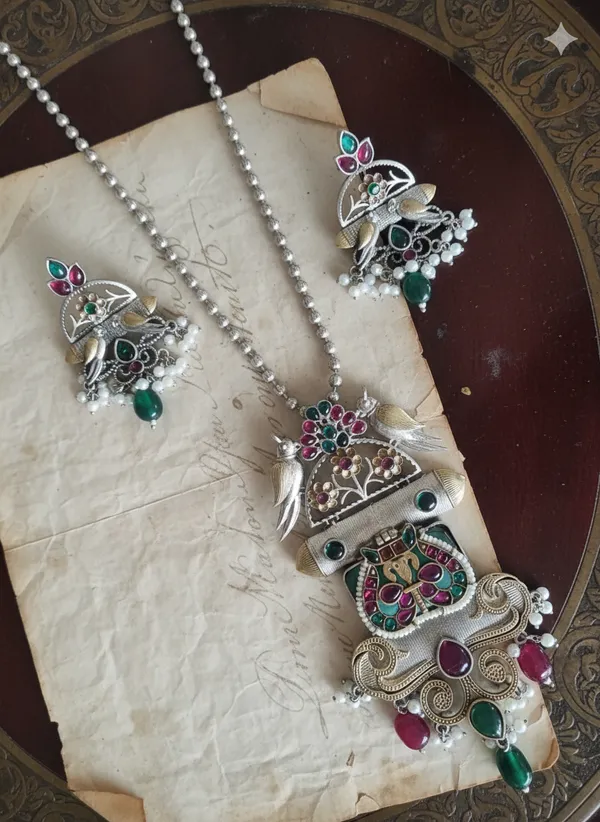 ARSHIA_DUALTONE_LONG_PENDENT_SET__FOR_WOMEN_WITH_EARRINGS