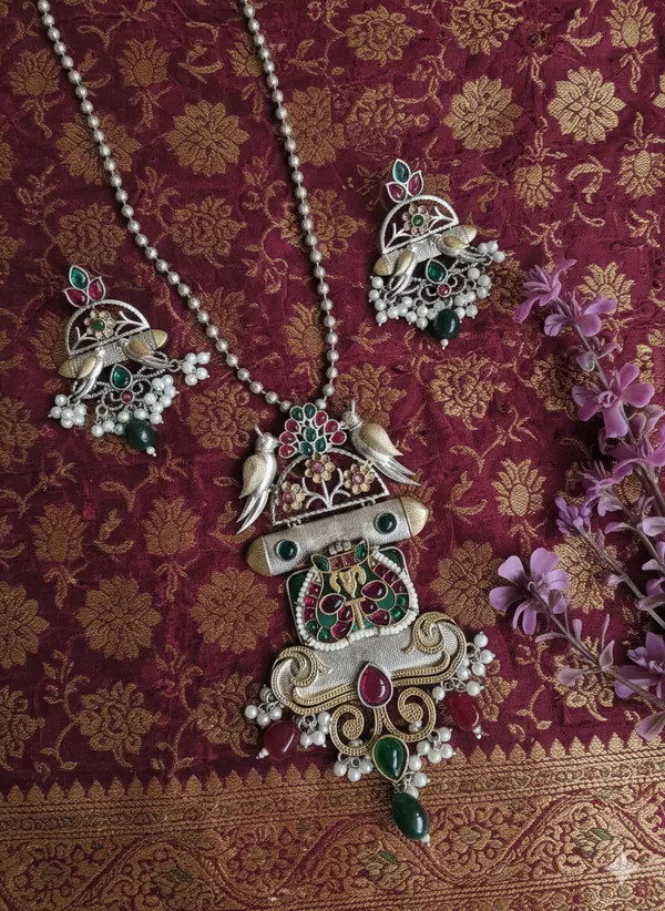 ARSHIA_DUALTONE_LONG_PENDENT_SET__FOR_WOMEN_WITH_EARRINGS