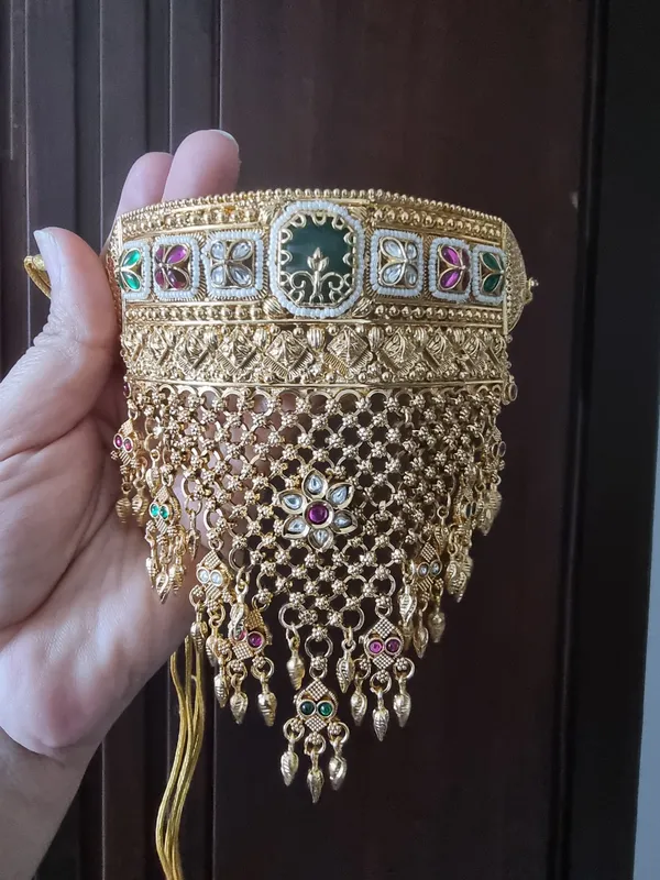 ARZOO_HERITTAGE_GOLD_PLATED_CHOKER__SET_WITH_EARRINGS