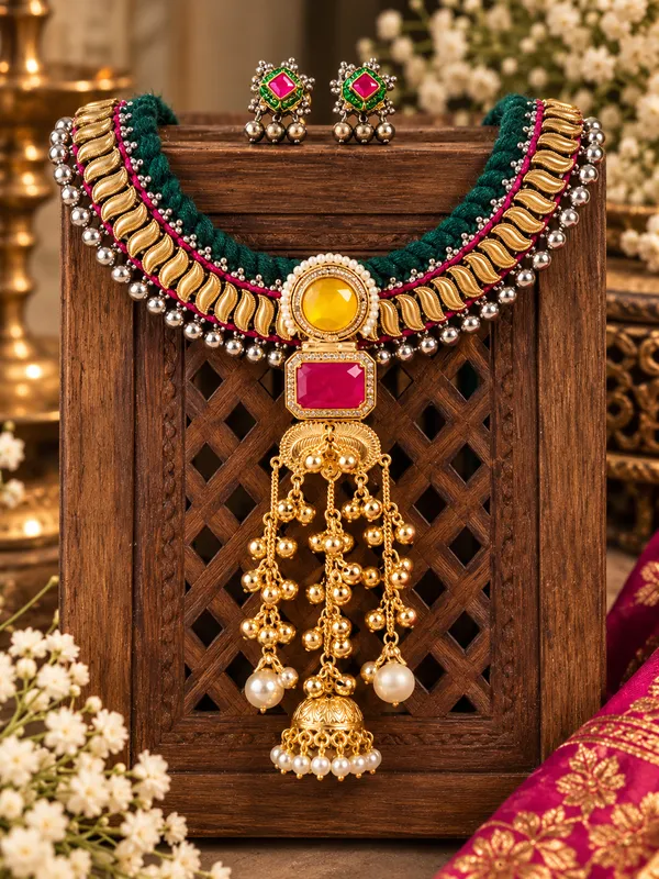 ARUNIMA_DUALTONE_FUSION_THREAD_NECKLACE_WITH_EARRINGS