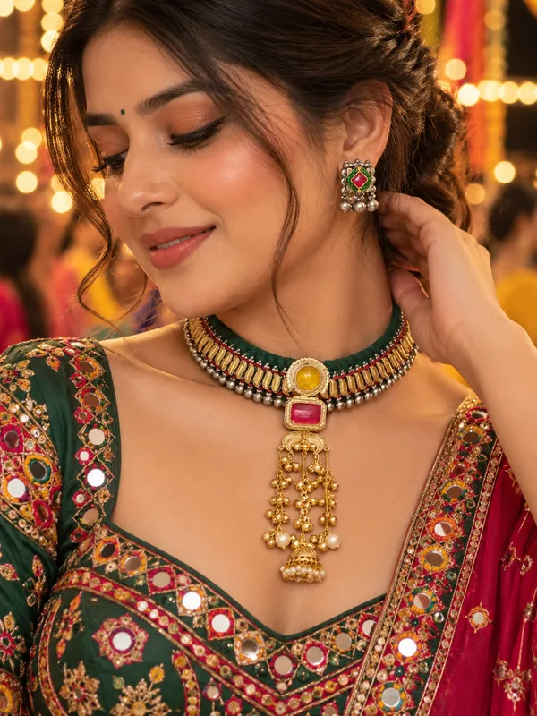 ARUNIMA_DUALTONE_FUSION_THREAD_NECKLACE_WITH_EARRINGS