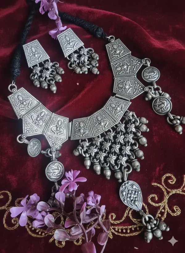 LAXMI_HANDMADE_SILVER_NECKLACE_SET_WITH_EARRINGS