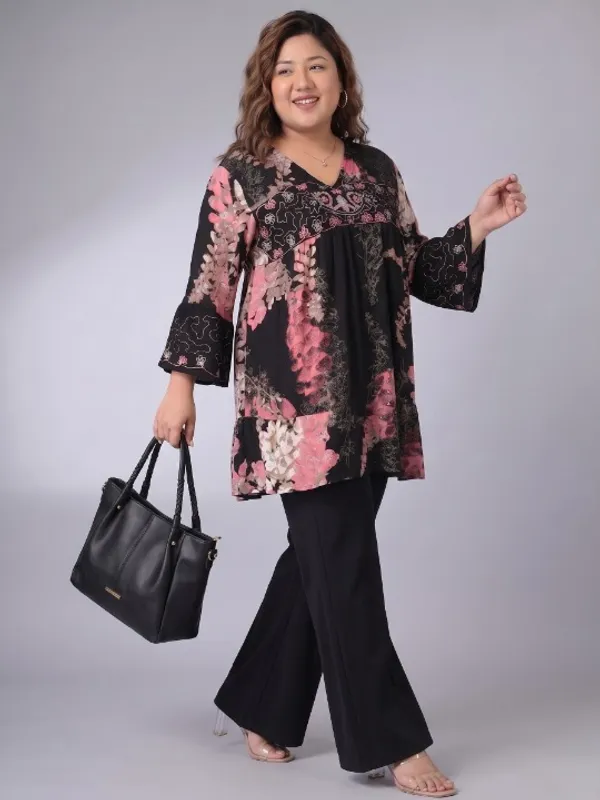 Plus_Size_Black_Floral_Printed_Longline_Tunic_Top_For_Women_|_V_Neck_With_Bell_Sleeve