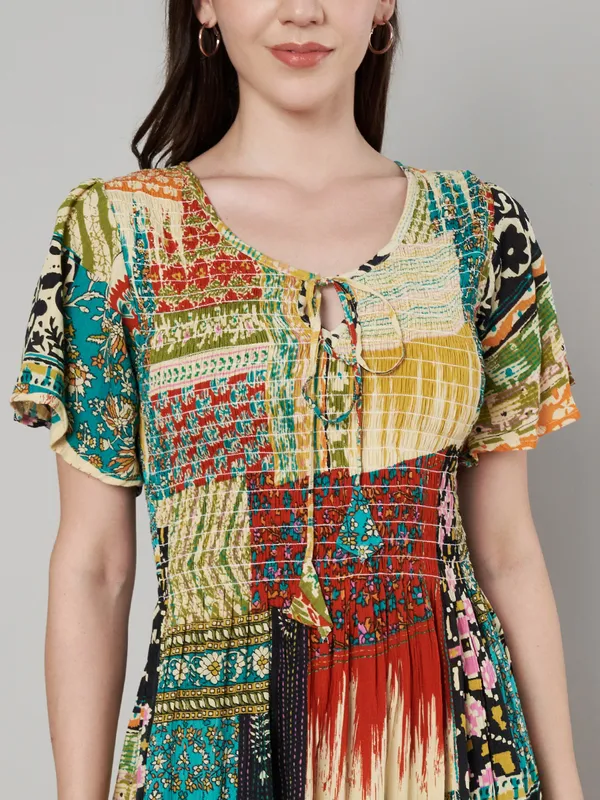 elastisiced_body_half_sleeves_elastic_at_shoulder,can_be_worn_off_shoulder_long_printed_dress
