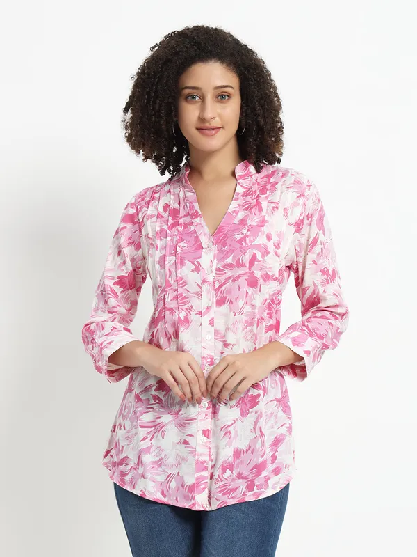 Mandrain_collor_v_neck_front_button_open_,pintucks_,3/4_sleeves