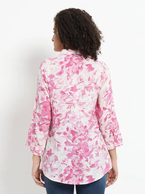 Mandrain_collor_v_neck_front_button_open_,pintucks_,3/4_sleeves