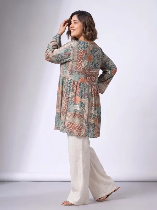 Floral_Printed_Casual_Stylish_Longline_Top_For_Women_Short_Kurta_Kimono