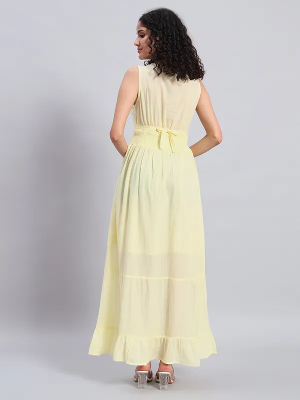 Half_Front_Open,_Elastic_At_Waist,_Without_Sleeves,_Embroidered_Fabric/Lace_At_Body_&_Bottom,_Cotton_Lining_Used_Off_White_Long_Dress