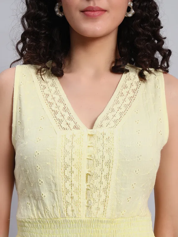 Half_Front_Open,_Elastic_At_Waist,_Without_Sleeves,_Embroidered_Fabric/Lace_At_Body_&_Bottom,_Cotton_Lining_Used_Off_White_Long_Dress