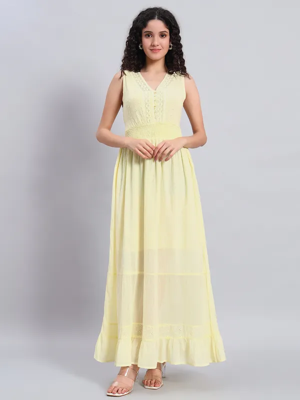 Half_Front_Open,_Elastic_At_Waist,_Without_Sleeves,_Embroidered_Fabric/Lace_At_Body_&_Bottom,_Cotton_Lining_Used_Off_White_Long_Dress