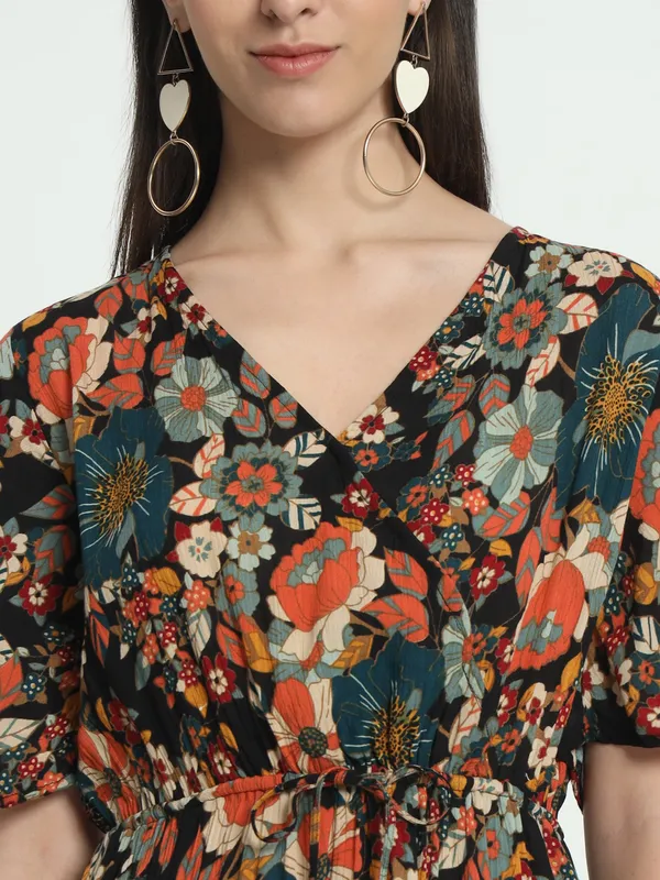 VELDRESS,_v_neck_wrap_dress_half_sleeves_printed_with_pockets
