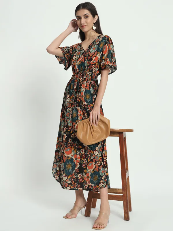 VELDRESS,_v_neck_wrap_dress_half_sleeves_printed_with_pockets