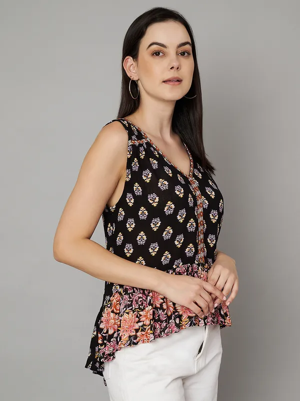 VELDRESS,ASYMETRIC_WITHOUT_SLEEVES_V_NECK_PLACEMENT_PRINTED_TOP