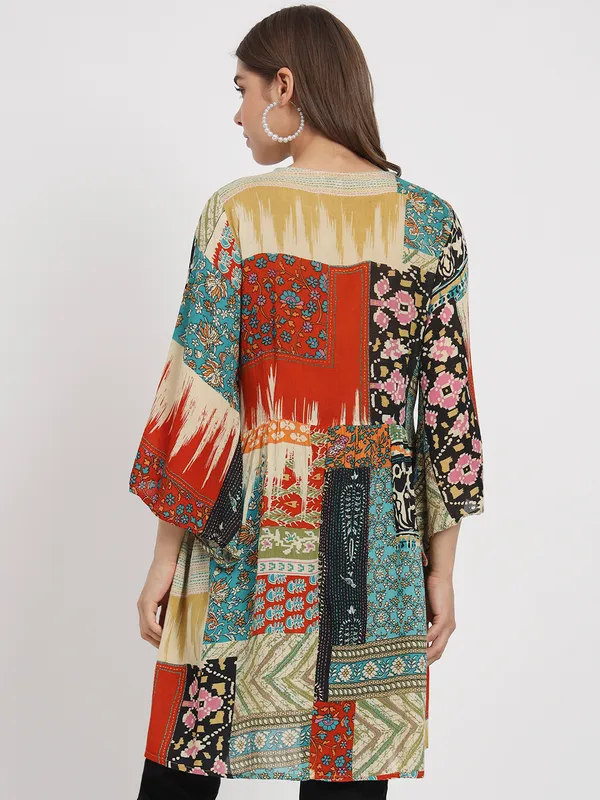 Floral_Printed_Casual_Stylish_Longline_Top_For_Women_Short_Kurta_Kimono