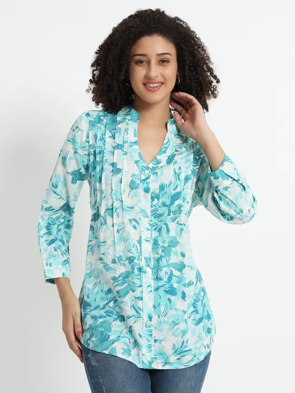 Front_open_buttons,_full_sleeves,_embroidery_at_collar,_placket_and_sleeves_shirt