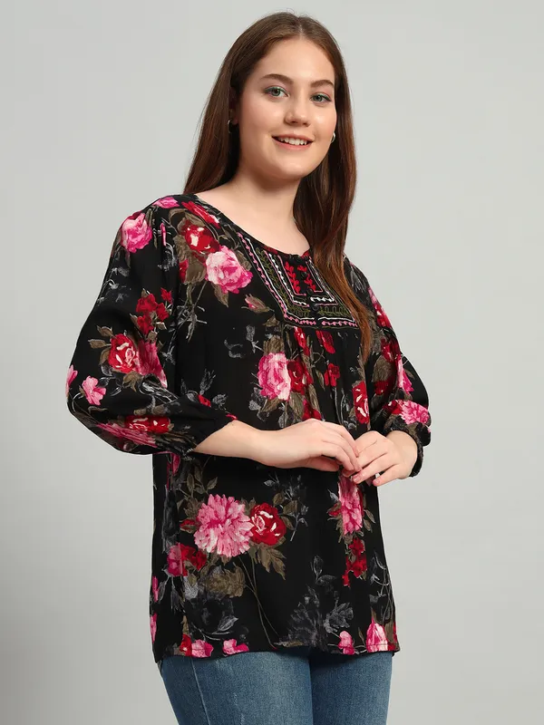 ROUND_NECK_EMBROIDERY_AT_YOKE,FULL_SLEEVES_,BUTTONS_AT_YOKE_PRINTED_TOP
