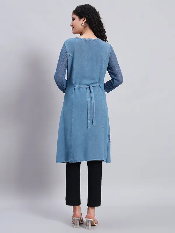 Rayon_long_Tunic_with_elegant_dori_embrodery_and_embroidered_gorgette_transparent_sleeves_in_washed_effect