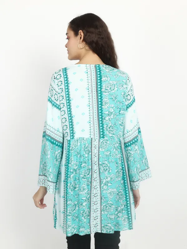 Top_v_neck_long_bell_sleeves_full_sleeves,_printed