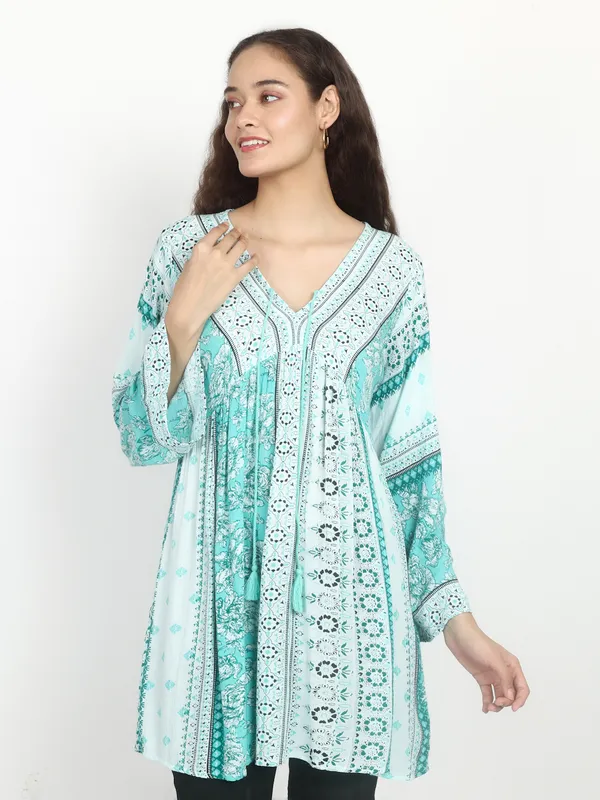 Top_v_neck_long_bell_sleeves_full_sleeves,_printed
