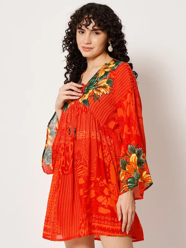 V_NECK_FLOWER_PRINT_AT_NECK,_FULL_SLEEVE_PRINTED_TOP