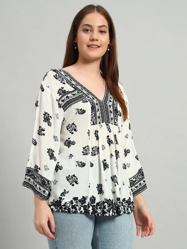 V_neck_full_sleeves_placemnent_printed_short_kurti