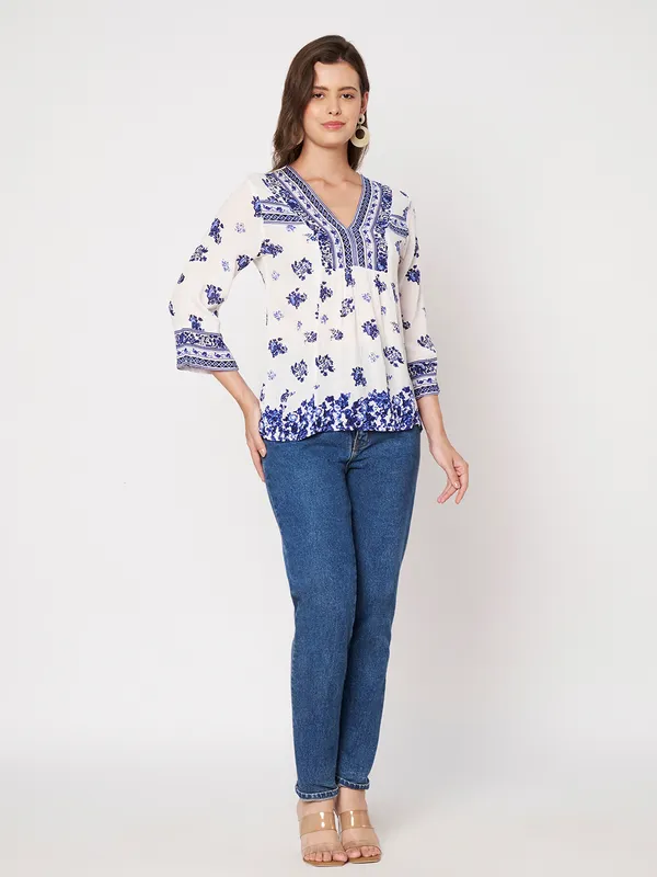 V_neck_full_sleeves_placemnent_printed_short_kurti