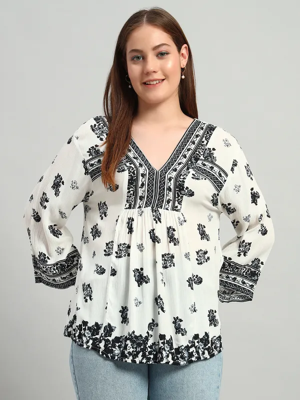 V_neck_full_sleeves_placemnent_printed_short_kurti