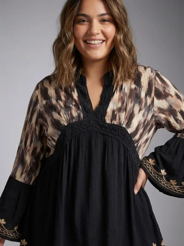 Women_Tunic_Longline_Beige_Floral_Embroidered_Tunic_Fit_and_Flare_Casual_Blouse_Top_for_Women_Longline
