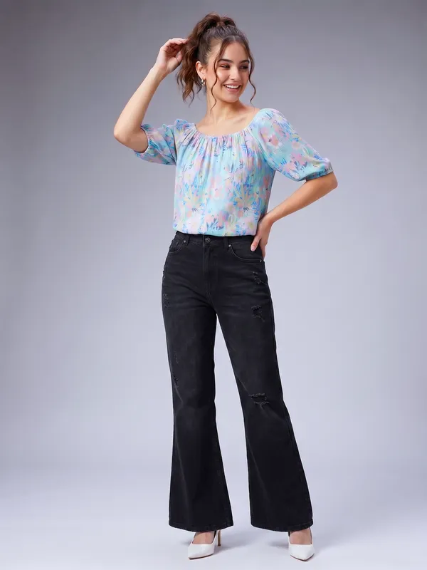 elastic_at_neck,sleeves_and_bottom,off_shoulder_neck_,_adjustable_length,3/4_slevees