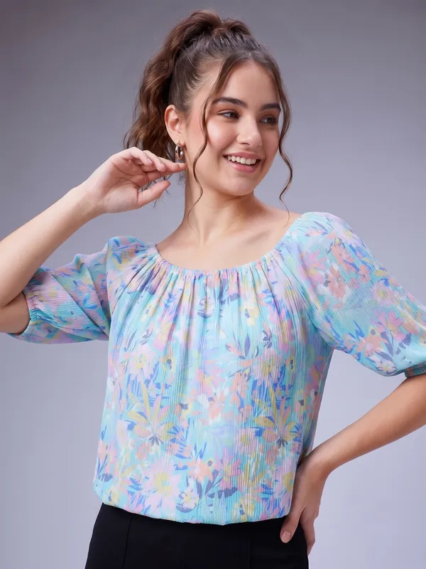 elastic_at_neck,sleeves_and_bottom,off_shoulder_neck_,_adjustable_length,3/4_slevees