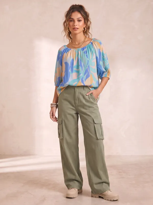 elastic_at_neck,sleeves_and_bottom,off_shoulder_neck_,_adjustable_length,3/4_slevees