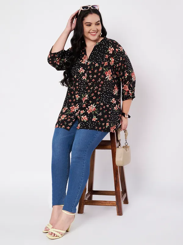 front_opening_buttons__mandarin_collor_,V_neck_,3/4_sleeves_printed_BLACK_shirt