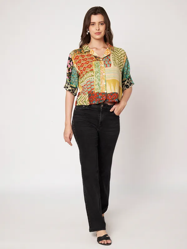 half_sleeves_,collor_front_open__buttons_,_ethnic_motif_printed__top