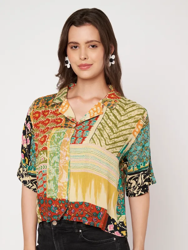 half_sleeves_,collor_front_open__buttons_,_ethnic_motif_printed__top