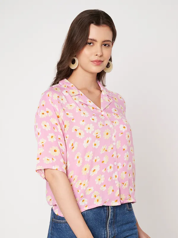 half_sleeves_,collor_front_open__buttons_,_floral_printed__top