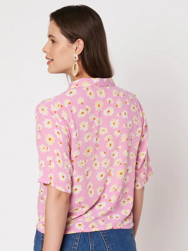 half_sleeves_,collor_front_open__buttons_,_floral_printed__top