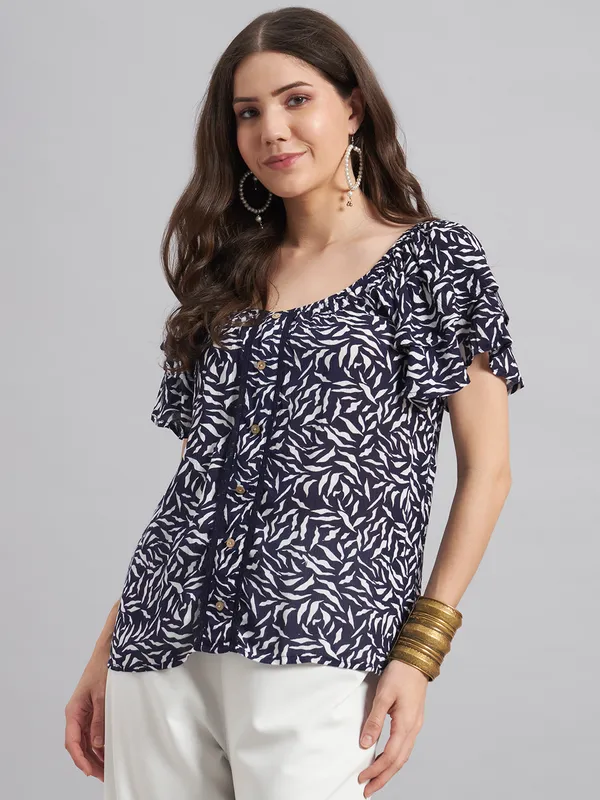 half_sleeves_,round_neck_,_elastic_on_neck,can_be_worn_off_shoulder_,lace_detailing_,cocunut_show_buttons