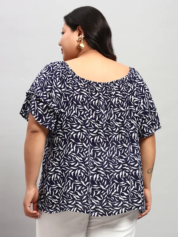 half_sleeves_,round_neck_,_elastic_on_neck,can_be_worn_off_shoulder_,lace_detailing_,cocunut_show_buttons