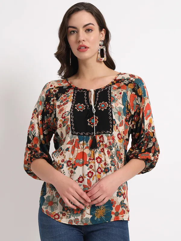 round_neck_half_sleeves,embroidery_at_neck,doori_printed_blouse