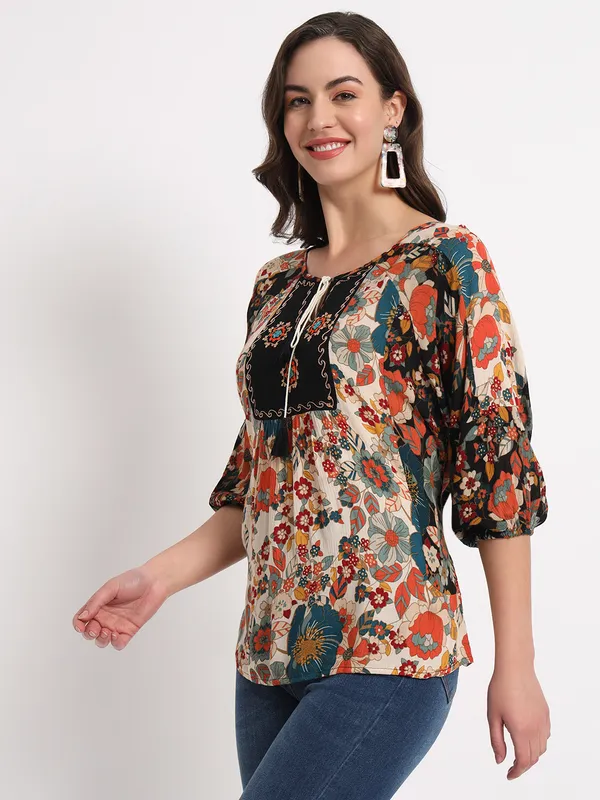round_neck_half_sleeves,embroidery_at_neck,doori_printed_blouse