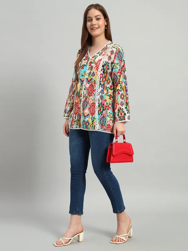 pure_soft_cambric_cotton_lace_detailing_on_neck,_front_,sleeves_and_bottom_v_neck_full_sleeves_printed_kurti_top