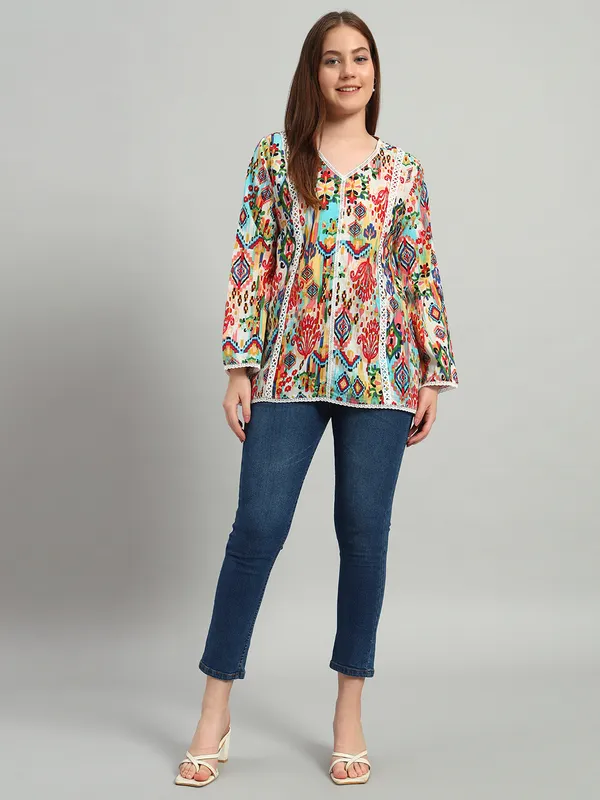 pure_soft_cambric_cotton_lace_detailing_on_neck,_front_,sleeves_and_bottom_v_neck_full_sleeves_printed_kurti_top