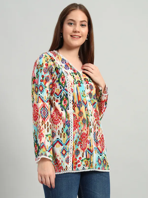 pure_soft_cambric_cotton_lace_detailing_on_neck,_front_,sleeves_and_bottom_v_neck_full_sleeves_printed_kurti_top