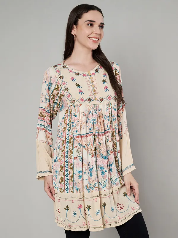 round_neck_,printed_full_sleeves,_buttons_at_yoke_Embroidery_at_yoke_and_bottom/sleeves