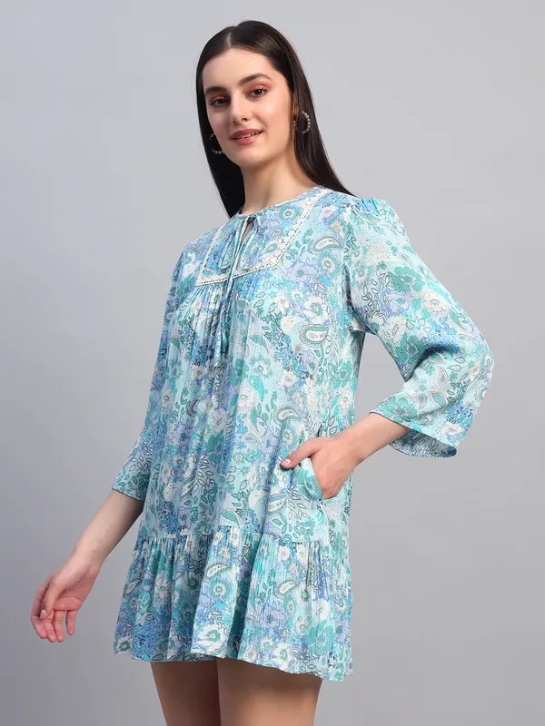 round_neck_lace_at_yoke,_doori_at_neck,3/4_sleeves_bottom_tier_printed_tunic