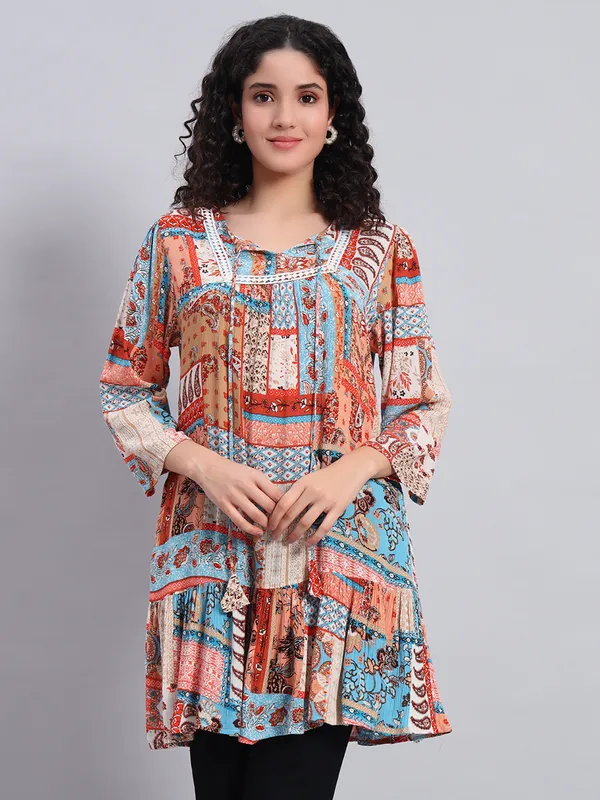 round_neck_lace_at_yoke,_doori_at_neck,3/4_sleeves_bottom_tier_printed_tunic