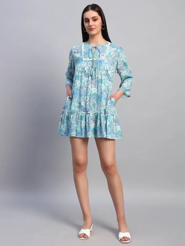round_neck_lace_at_yoke,_doori_at_neck,3/4_sleeves_bottom_tier_printed_tunic